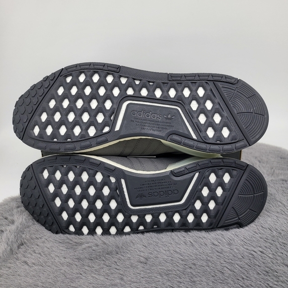 New Adidas Originals NMD_V3 Gore-Tex Men\'s Running Shoes Size 12 main image 6